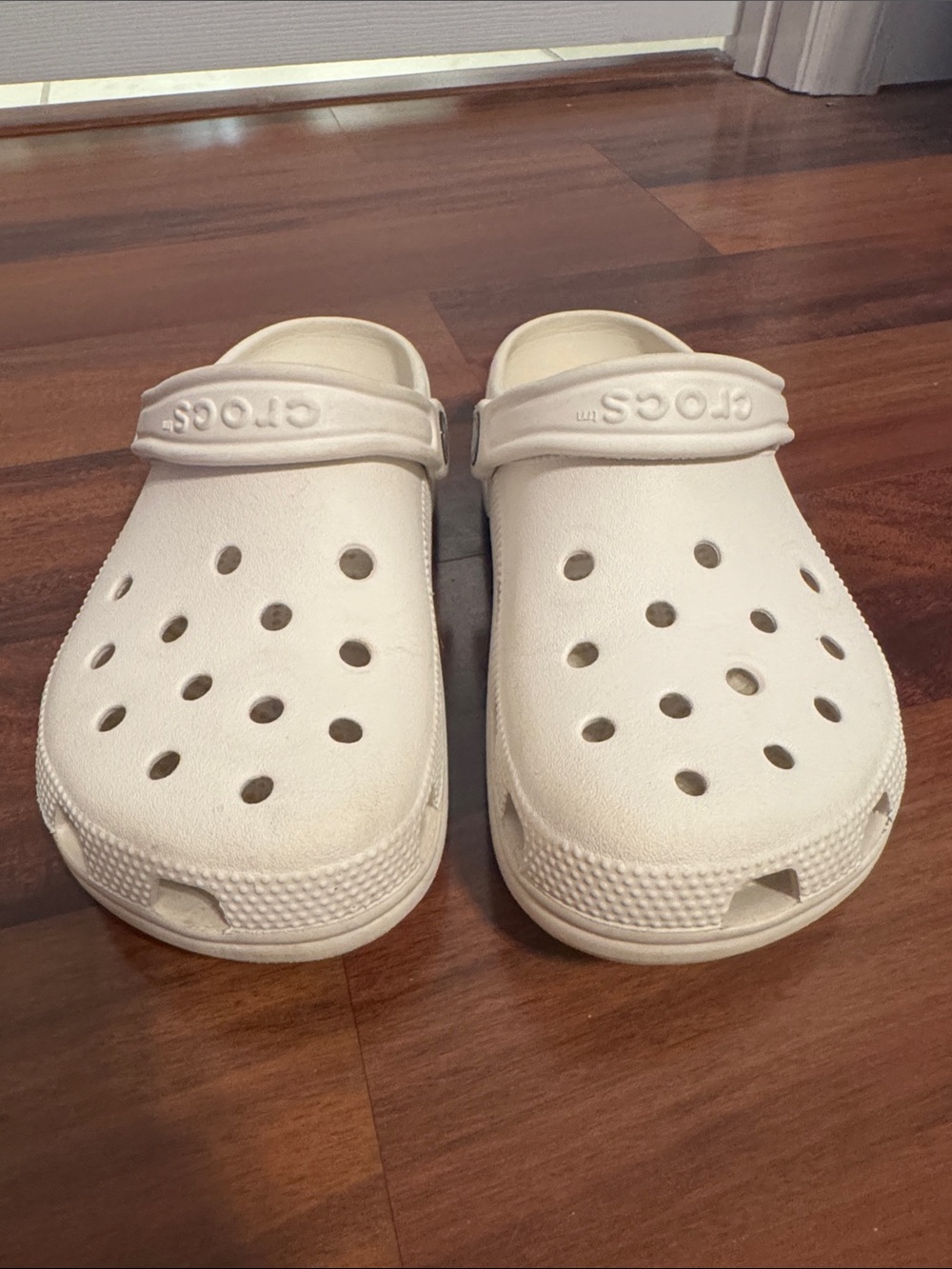 CROCS Classic Clog - White - Picture 2 of 4
